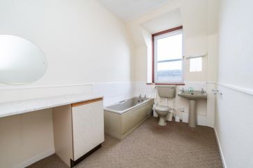 The Royal Hotel, 63 Broad Street, Fraserburgh, Aberdeenshire AB43 9AU