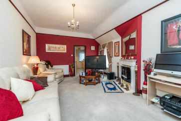 The Royal Hotel, 63 Broad Street, Fraserburgh, Aberdeenshire AB43 9AU