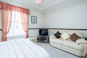 The Royal Hotel, 63 Broad Street, Fraserburgh, Aberdeenshire AB43 9AU