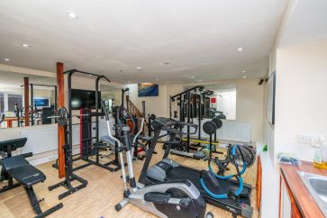 The Royal Hotel, 63 Broad Street, Fraserburgh, Aberdeenshire AB43 9AU