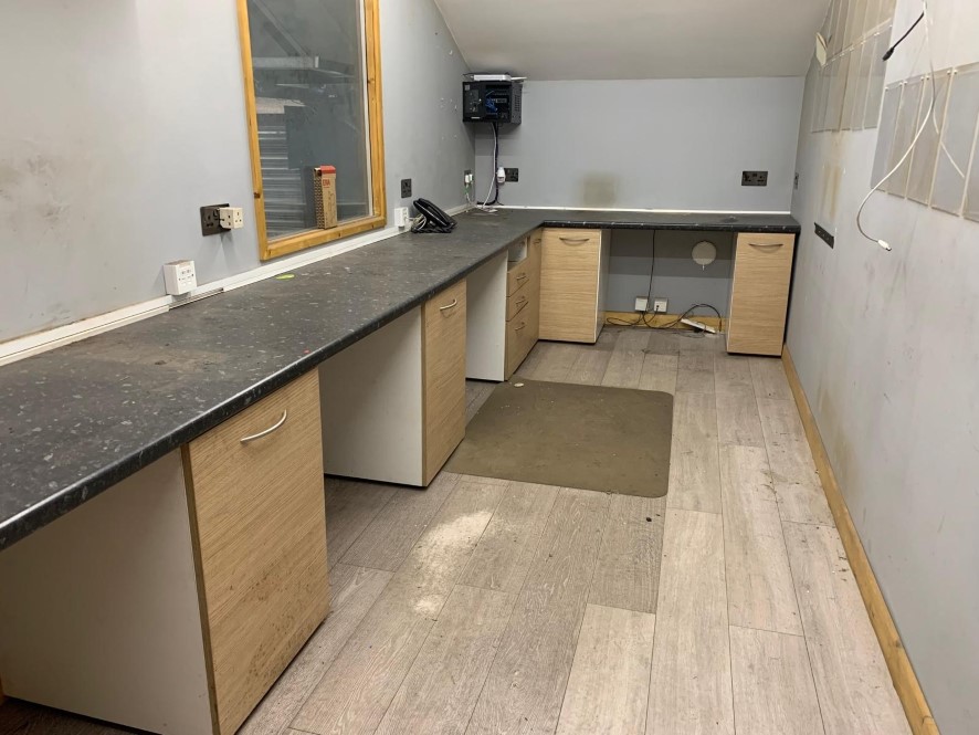 Unit 144J, Lydney Industrial Estate, Harbour Road, Lydney, Gloucestershire GL15 4EJ