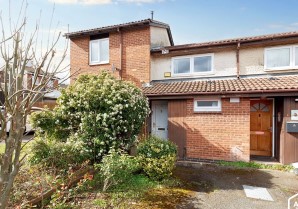 Property for Auction in London - 4 Lymington Gardens, Bedford, Bedfordshire, MK41 0QJ