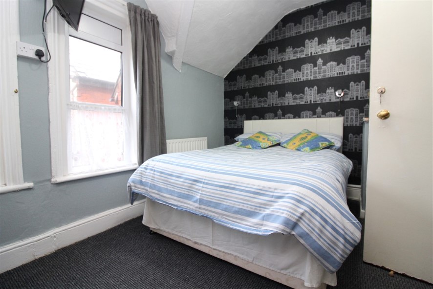 Somerville Hotel, 72 Station Road, Blackpool, Lancashire FY4 1EU