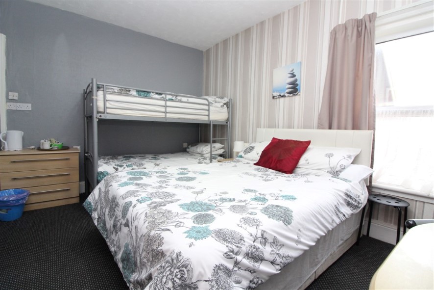 Somerville Hotel, 72 Station Road, Blackpool, Lancashire FY4 1EU