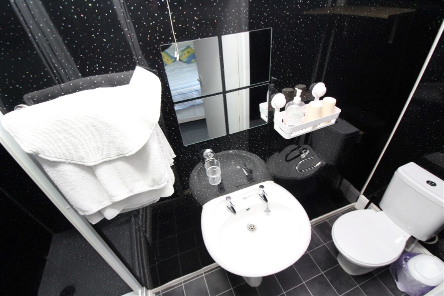 Somerville Hotel, 72 Station Road, Blackpool, Lancashire FY4 1EU