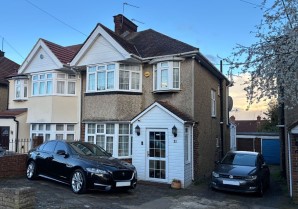 Property for Auction in London - 31 Glenwood Grove, Kingsbury, London, NW9 8HL