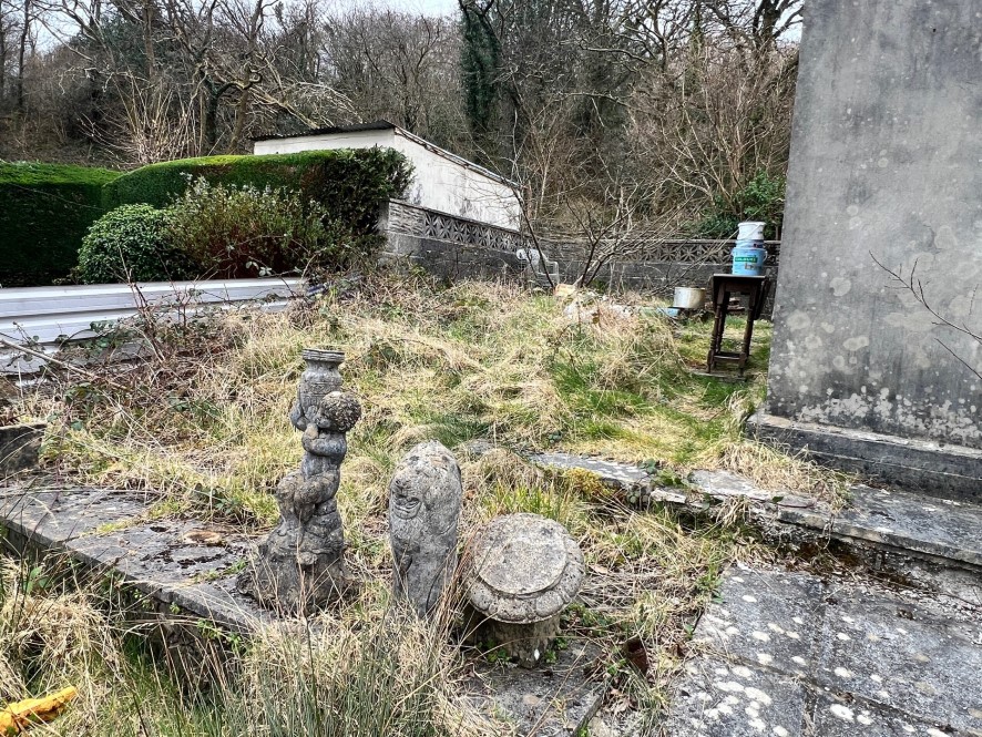 Lot Image