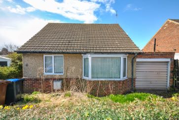 Property for Auction in Northamptonshire - 45 Greenview Drive, Links View, Northampton, Northamptonshire, NN2 7LB