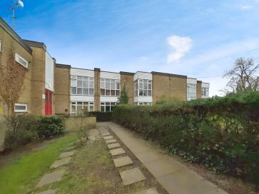 Property for Auction in Coventry & Warwickshire - 7 Halls Court, Stoney Stanton, Leicester, Leicestershire LE9 4TJ
