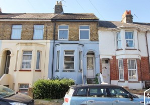 Property for Auction in London - 25 Avenue Road, Dover, Kent, CT16 2PX