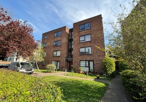 Property for Auction in London - Flat 16, Grangewood, 48-50 Upper Richmond Road, Putney, London, SW15 2RN