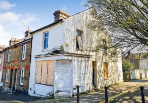 Property for Auction in London - 51 Castle Road, Chatham, Kent, ME4 5HQ