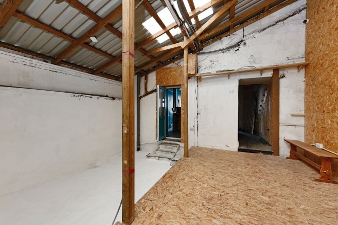 Lot Image