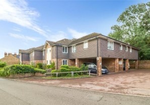 Property for Auction in London - Flat 20 The Cloisters, Church Lane, Kings Langley, Hertfordshire, WD4 8JT