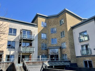 Property for Auction in East Anglia - 395 Quayside Drive, Colchester, Essex CO2 8GT