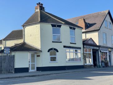 Property for Auction in East Anglia - 5 The Green, Martham, Great Yarmouth, Norfolk NR29 4AH