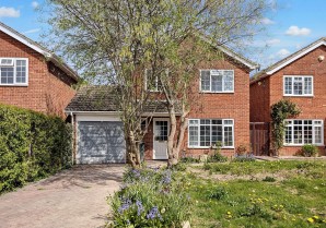 Property for Auction in London - 10 Searles View, Horsham, West Sussex, RH12 4FG