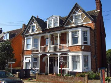 Property for Auction in East Anglia - Flat 3, 40 Leopold Road, Felixstowe, Suffolk IP11 7NP