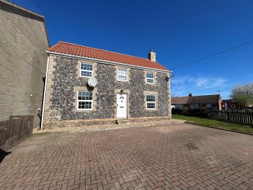 Property for Auction in East Anglia - 9 Holmsey Green, Beck Row, Bury St. Edmunds, Suffolk IP28 8AJ