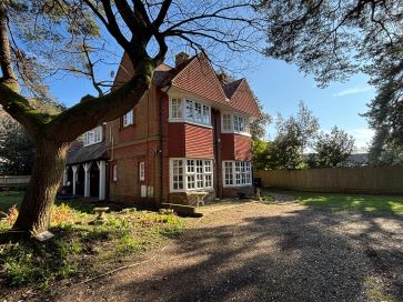 Property for Auction in South West - Flat 2, 31 Meyrick Park Crescent, Bournemouth, Dorset BH3 7AG