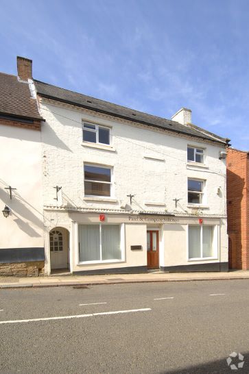 Property for Auction in North West - 5 Brook Street, Daventry, Northamptonshire NN11 4GG