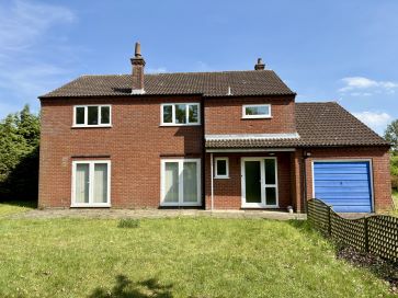 Property for Auction in East Anglia - Wood Farm, Colleen Close, Dereham, Norfolk NR19 1NL