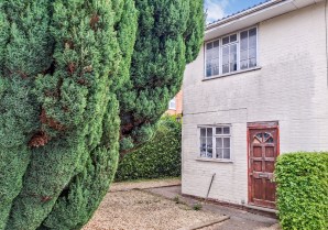 Property for Auction in London - 10 Aintree Avenue, Hereford, Herefordshire, HR4 9NQ