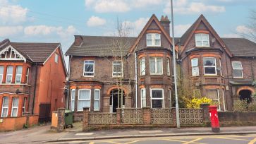Property for Auction in Bedfordshire and Buckinghamshire - Flat 10, 27 Biscot Road, Luton, Bedfordshire LU3 1AH