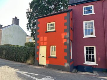 Property for Auction in Wales - Castle Offices, 1 Heol Dyrfal, Llangadog SA19 9BR