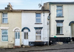 Property for Auction in London - 26 Cromwell Terrace, Chatham, Kent, ME4 5PQ