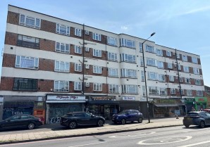 Property for Auction in London - Flat 1 Beaumont Court, Upper Clapton Road, Hackney, London, E5 8BG