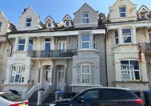 Property for Auction in Sussex & Hampshire - Ground Floor Flat, 4 West View, Seaford, East Sussex, BN25 1JR