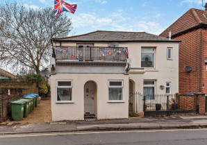 Property for Auction in London - 13D Grove Road, Southampton, Hampshire, SO15 3HH