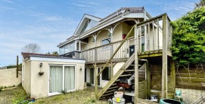 Property for Auction in London - The Annexe, 38 Dracaena Crescent, Hayle, Cornwall, TR27 4EN