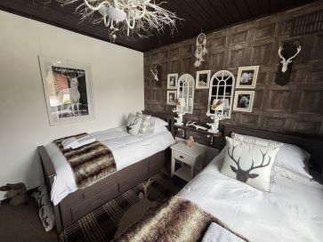 Lallybroch, 1 Melldalloch Lodges, 1 Melldalloch Lodges, Kilfinan, Tighnabruaich, Argyll PA21 2ER