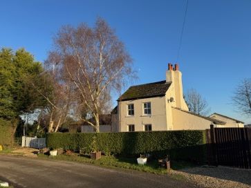 Property for Auction in East Anglia - Walnut Cottage, Roman Bank Crosses, Long Sutton, Spalding, Lincolnshire PE12 9AT