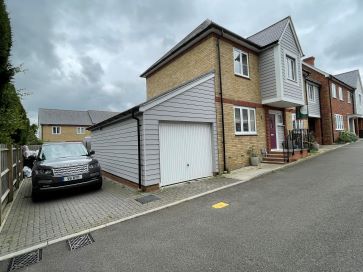 Property for Auction in East Anglia - 22 Ashford Place, Broomfield, Chelmsford, Essex CM1 7FW