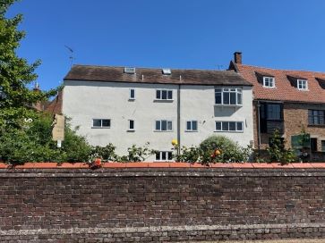 Property for Auction in East Anglia - 5 Riverside Court, South Quay, King&apos;s Lynn, Norfolk PE30 5DB
