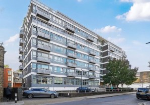 Property for Auction in London - Flat 111 Courtenay House, 9 New Park Road, Brixton, London, SW2 4DN