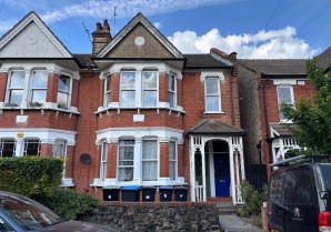Property for Auction in London - 48 Windsor Road, Palmers Green, London, N13 5PR