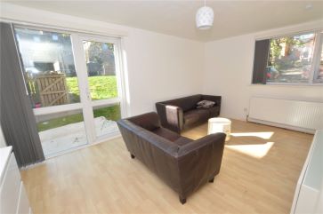Flat 4 Grove House, 2 Woodland Grove, Leeds , West Yorkshire LS7 4HJ