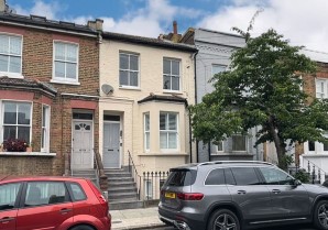 Property for Auction in London - Flat B, 20 Gayford Road, Shepherd's Bush, London, W12 9BN