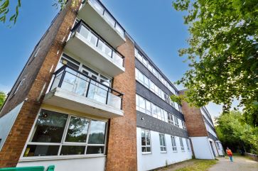 Property for Auction in West Yorkshire - Flat 29, Kirkstall Gate, 101 Commercial Road, Leeds, West Yorkshire LS5 3AD