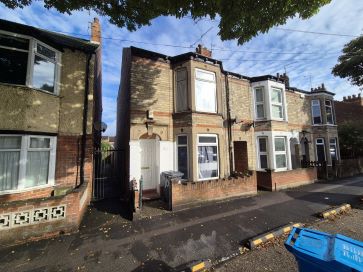 Property for Auction in Hull & East Yorkshire - 104 Goddard Avenue, Hull, East Riding of Yorkshire HU5 2BA