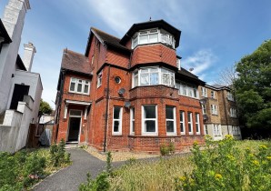 Property for Auction in Sussex & Hampshire - Flat 1 Oliver Court, 5 Spring Garden Lane, Gosport, Hampshire, PO12 1FW