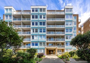 Property for Auction in Sussex & Hampshire - 16 Blenheim Court, 17 New Church Road, Hove, East Sussex, BN3 4AJ