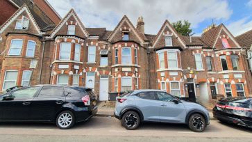 Property for Auction in Bedfordshire and Buckinghamshire - Flat 1, 6 Cardiff Grove, Luton, Bedfordshire LU1 1QH