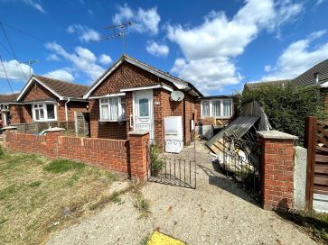 Property for Auction in Scotland - 11 Abensburg Road, Canvey Island, Essex SS8 8ER
