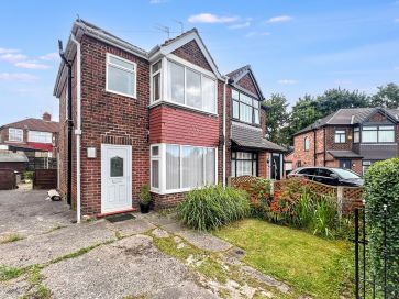 Property for Auction in Manchester - 43 Atherley Grove, Chadderton, Oldham, OL9 8DD