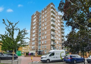 Property for Auction in London - Flat 39 Colebrook House, Ellesmere Street, Poplar, London, E14 6LB